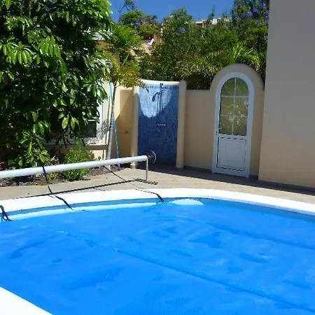 Sleeps 4 Pool Wifi Holiday home Chayofa