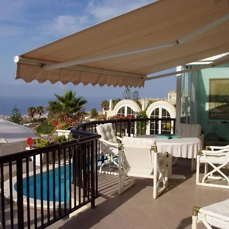 Sleeps 4 Pool Wifi Holiday home Chayofa